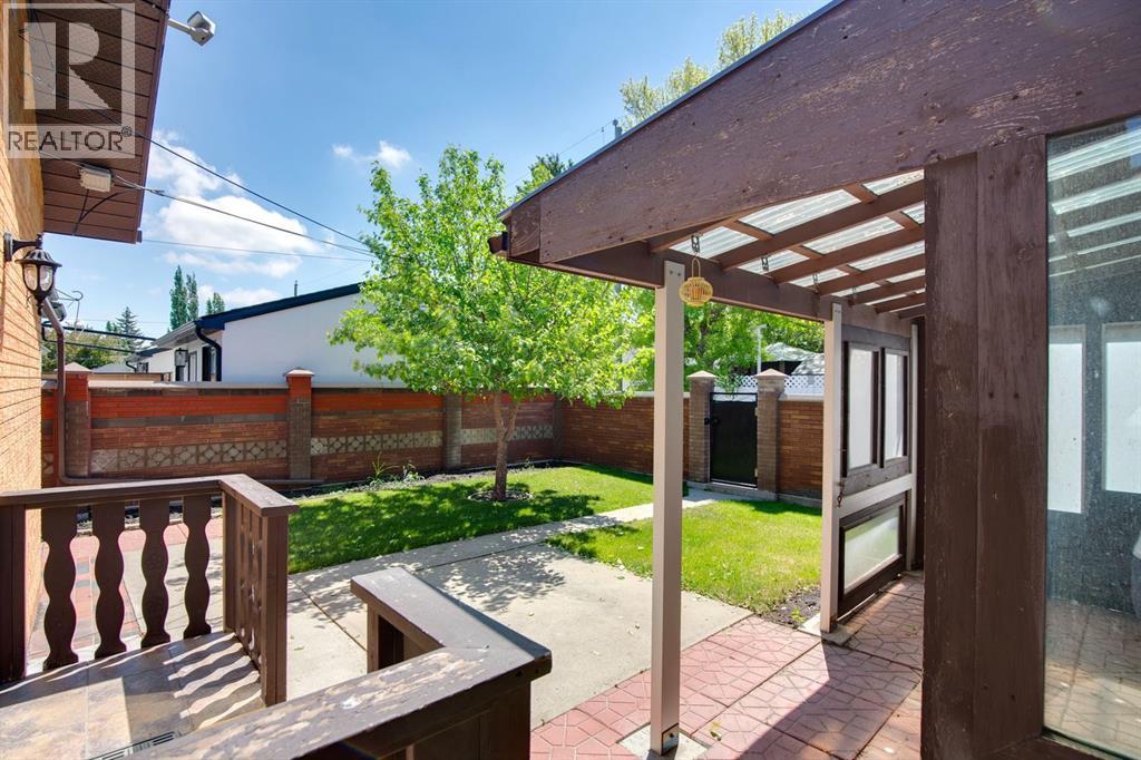 47 Montrose Crescent NE - 35
