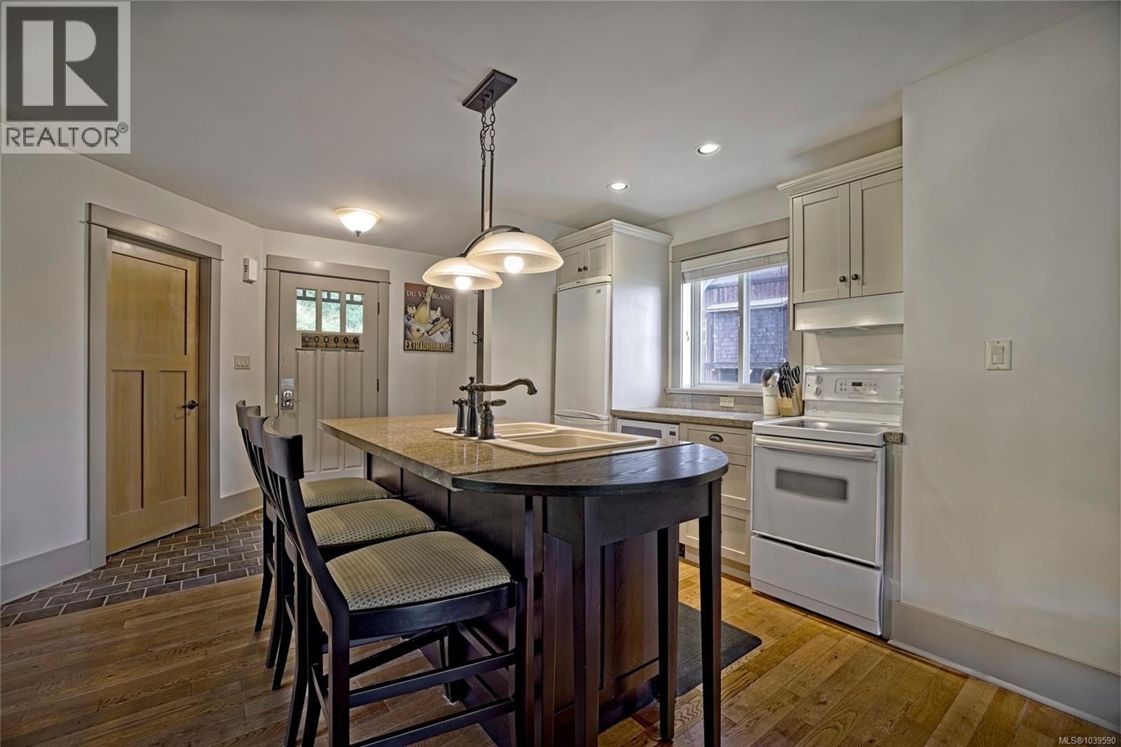 #48 315 Robinson Rd - 10