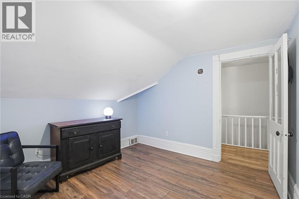 101 VICTORIA Avenue S - 37