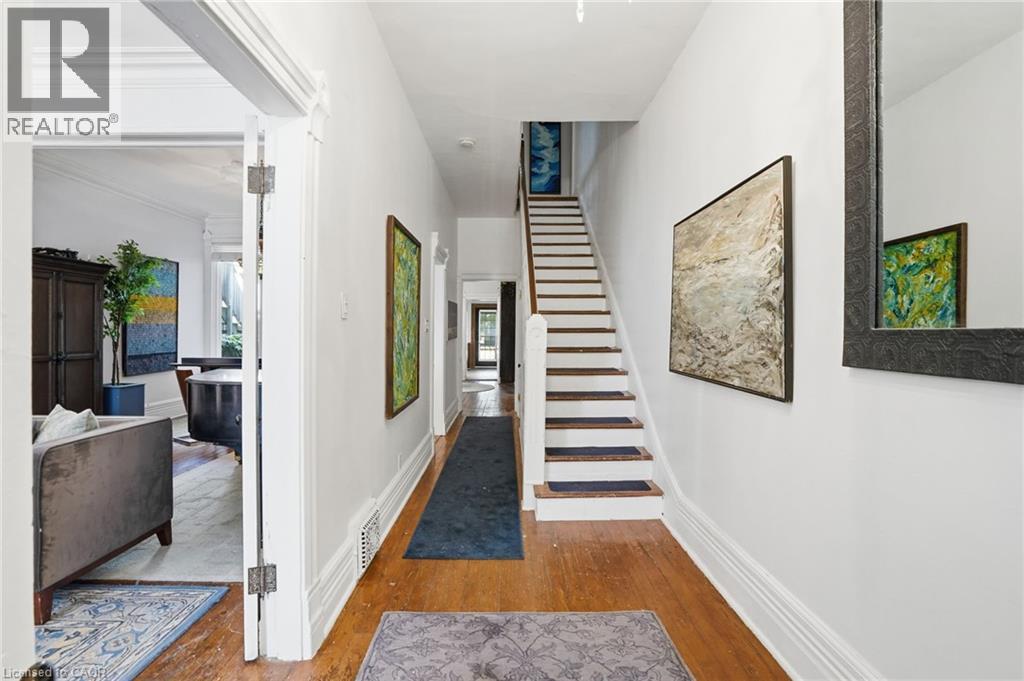 101 VICTORIA Avenue S - 7