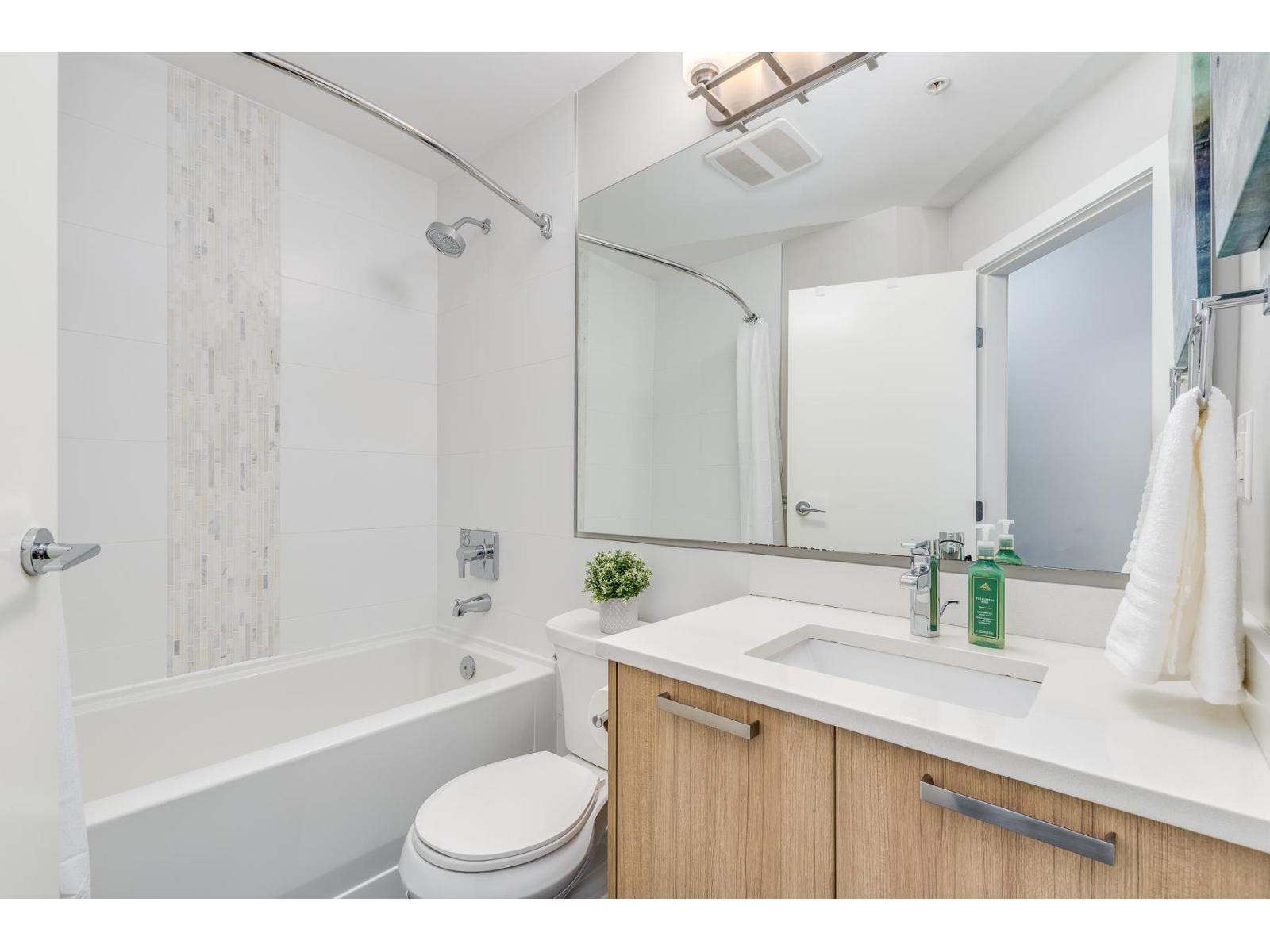 2 Bed, 2 Bath Apartment for Sale in Surrey – 406 15388 105 AVENUE, Surrey – MLS# R3122909 - Image 9