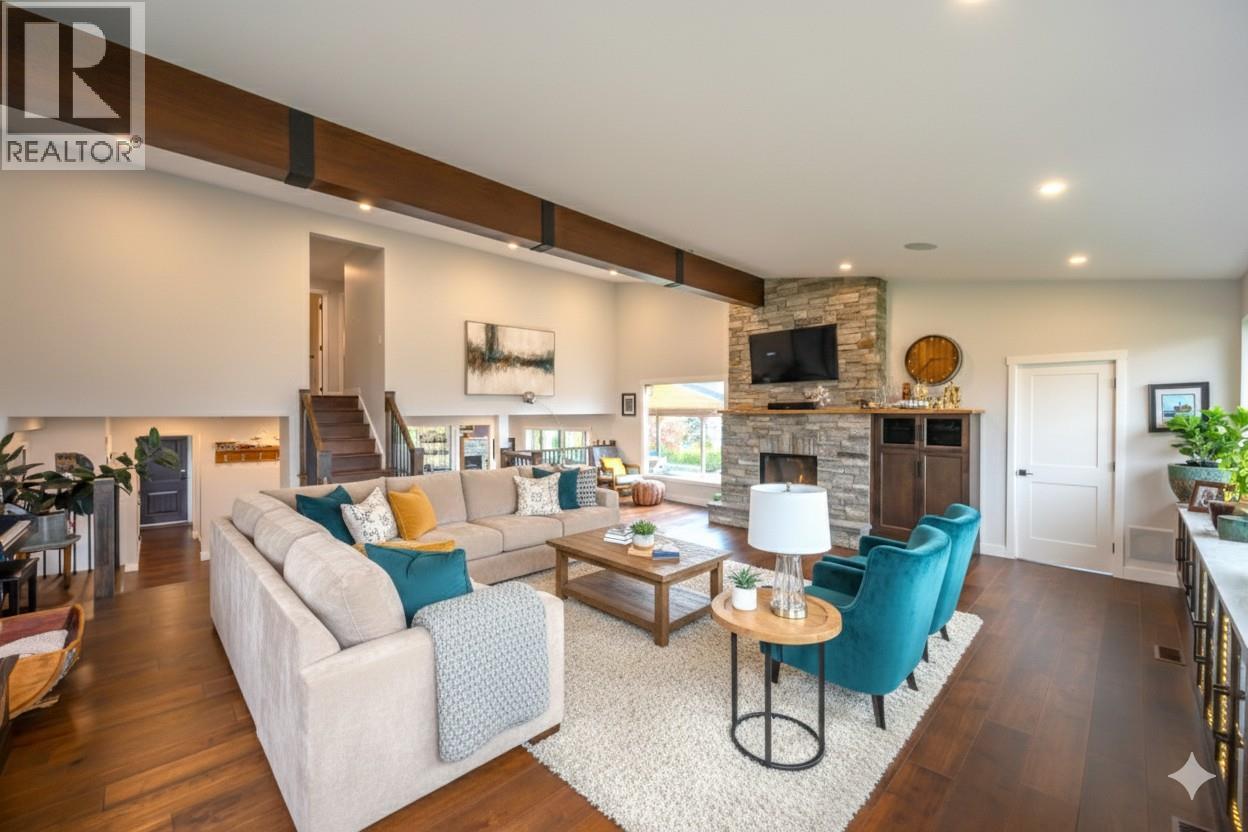 6521 BELLEVUE Drive - 23