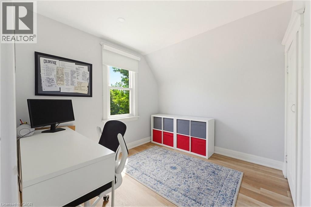 124 CAMPBELL Avenue - 19