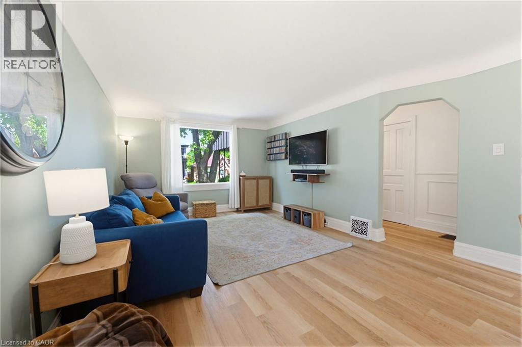 124 CAMPBELL Avenue - 7