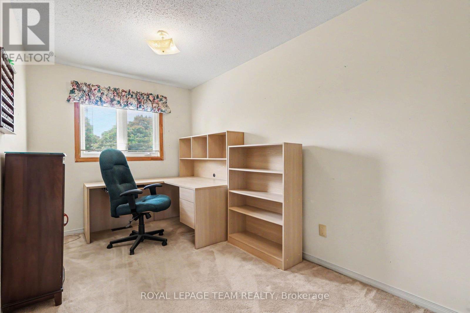 36 SOUTHPORT DRIVE - 15