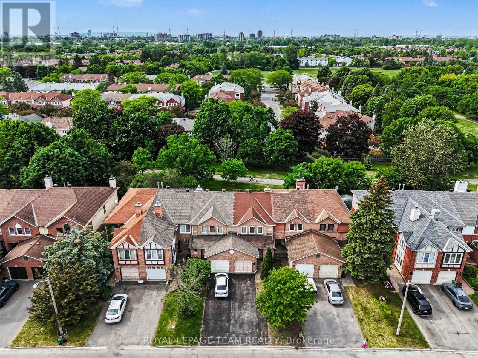 36 SOUTHPORT DRIVE - 21