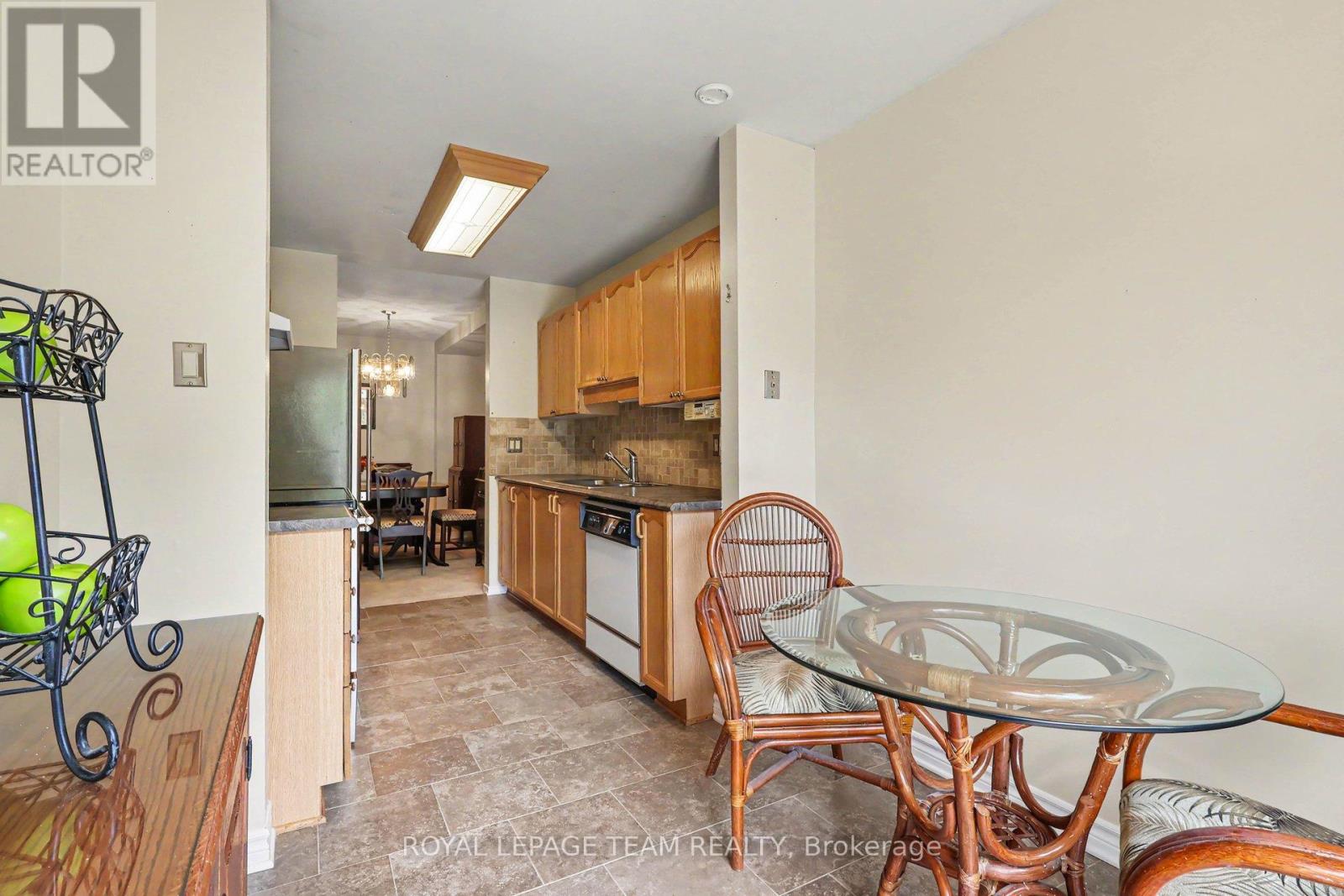 36 SOUTHPORT DRIVE - 9