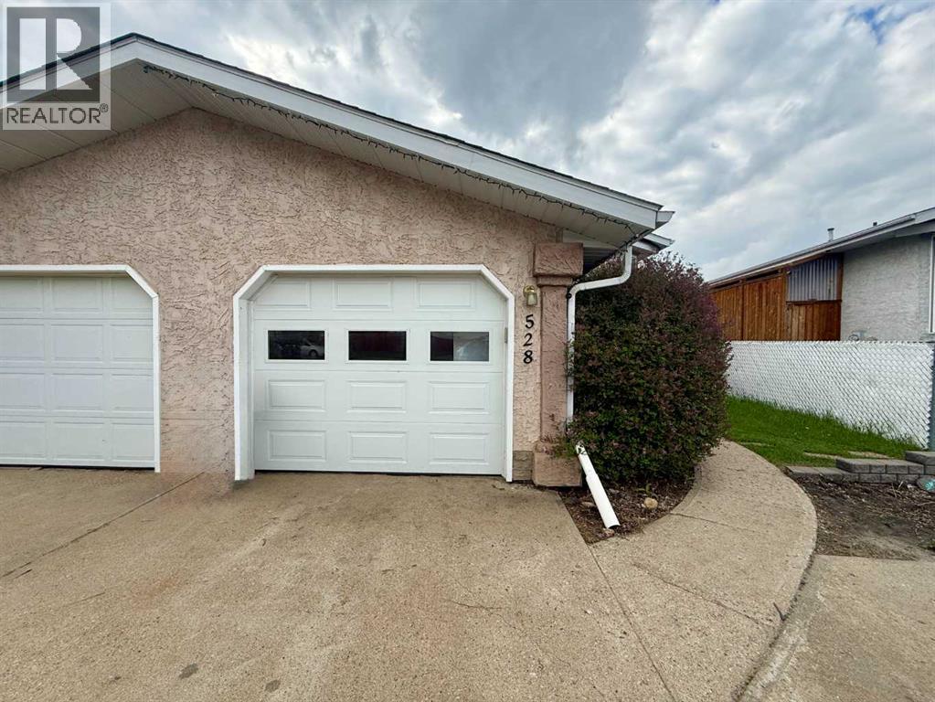 528 16 Street - photo 2