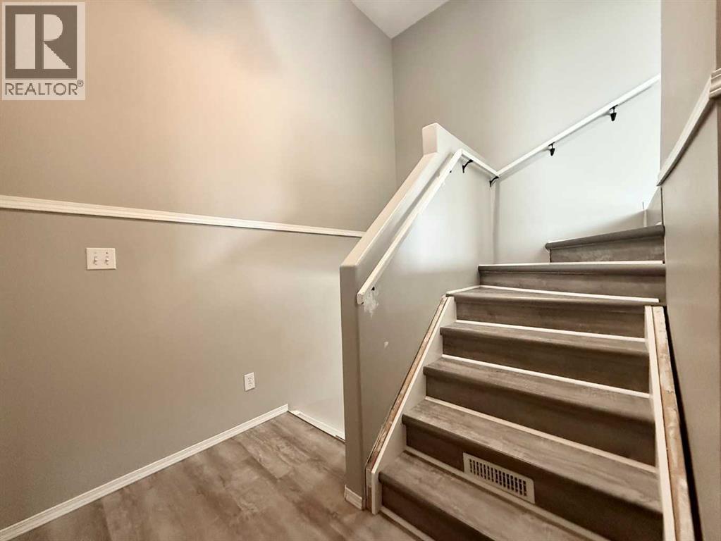 528 16 Street - photo 3