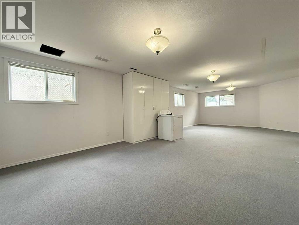 528 16 Street — photo 17
