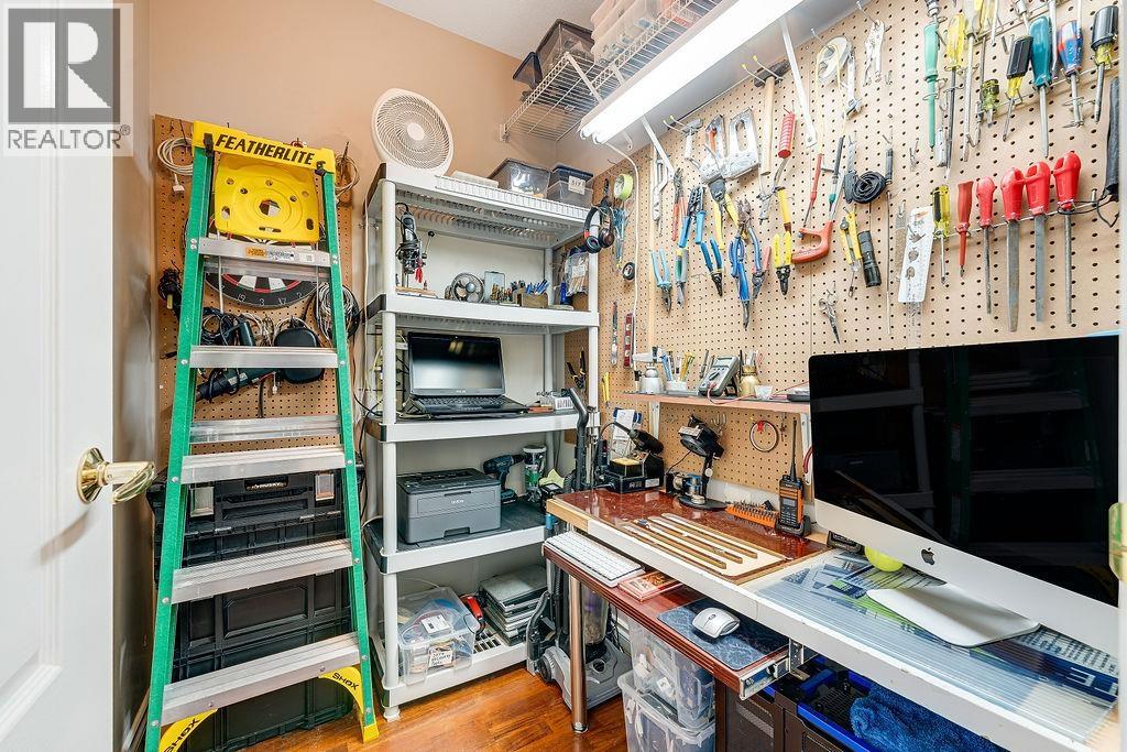 902 6838 STATION HILL DRIVE, Burnaby