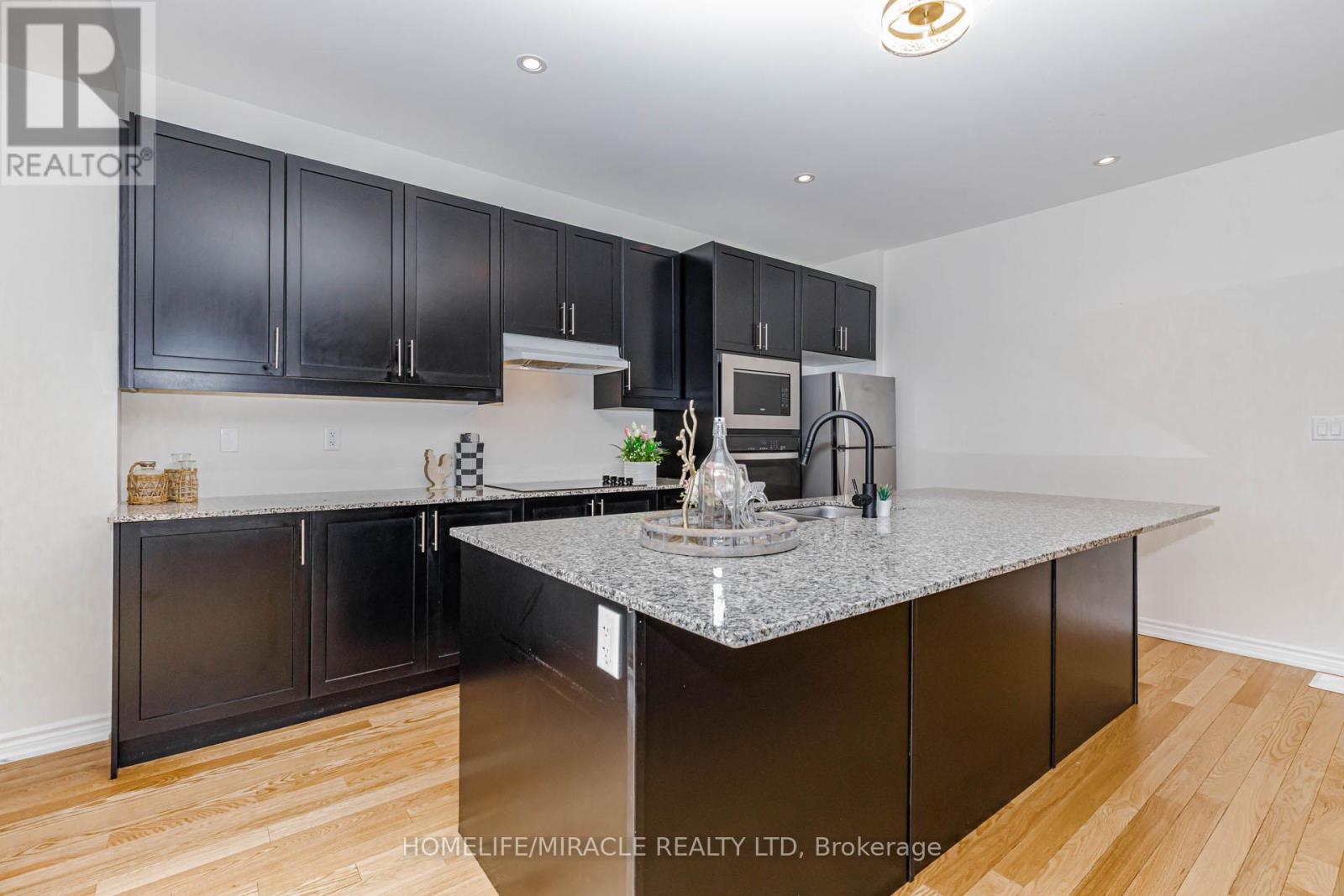 2143 HALLANDALE STREET - 16