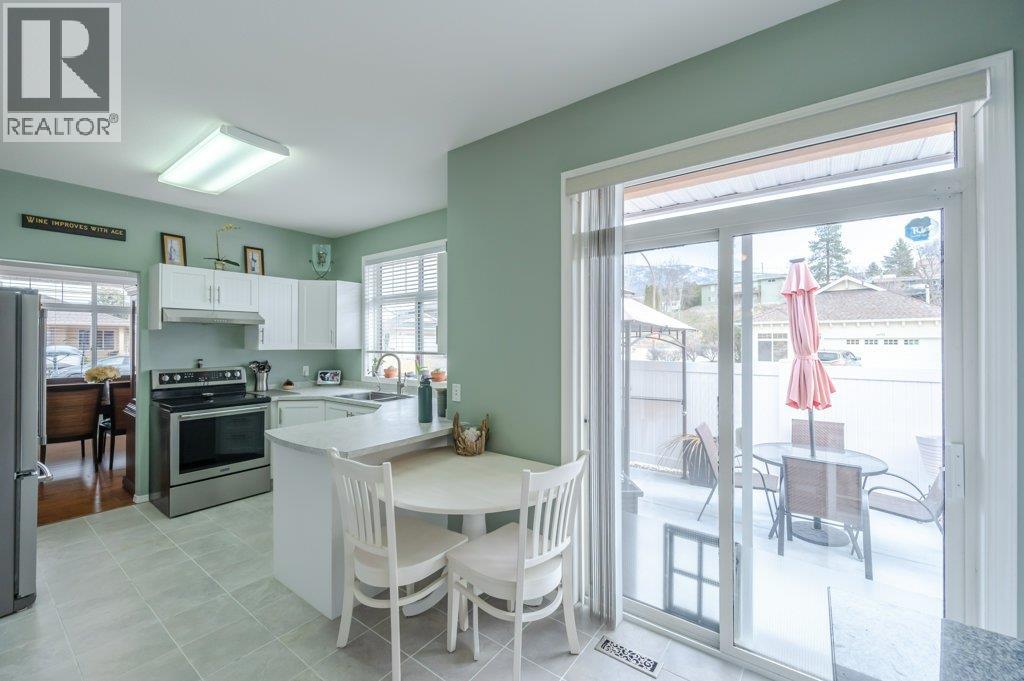 247 Willows Place, Oliver