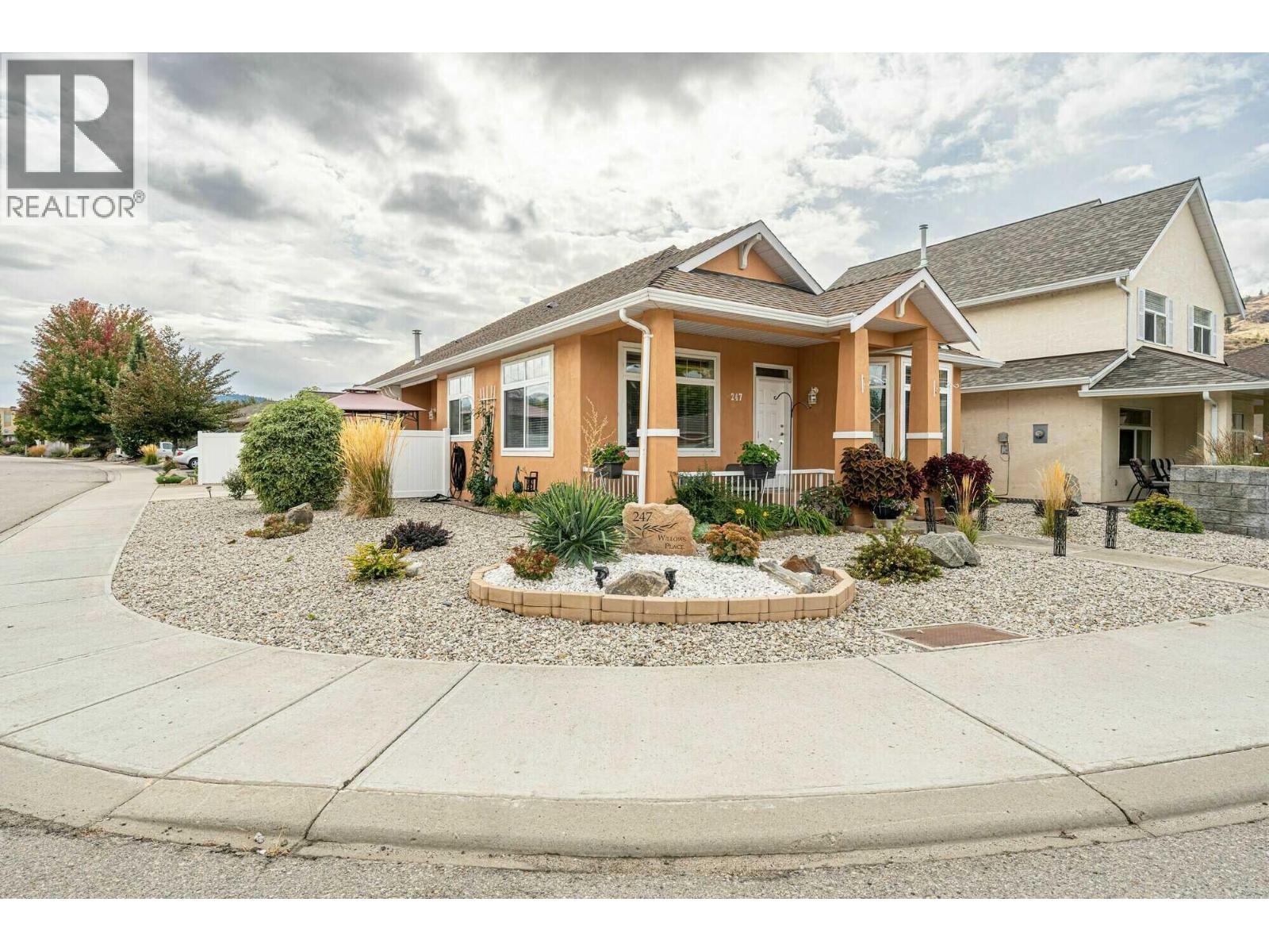 247 Willows Place, Oliver