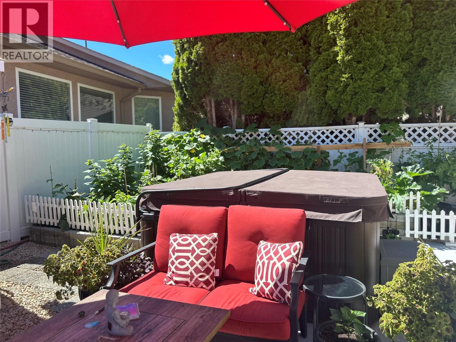 247 Willows Place, Oliver