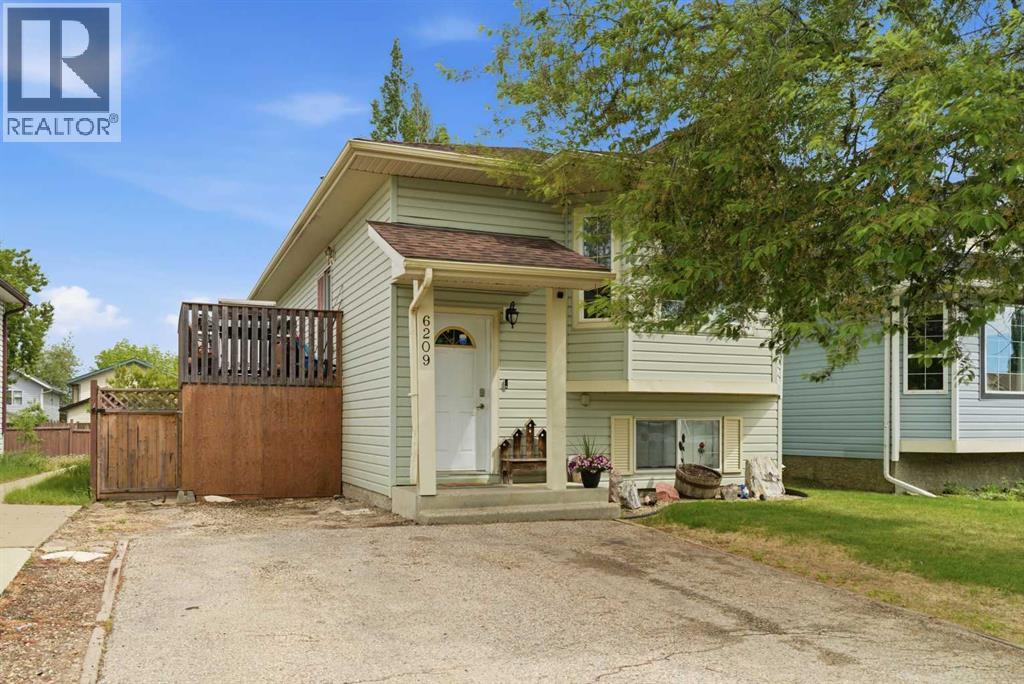 6209 90 Street - 2