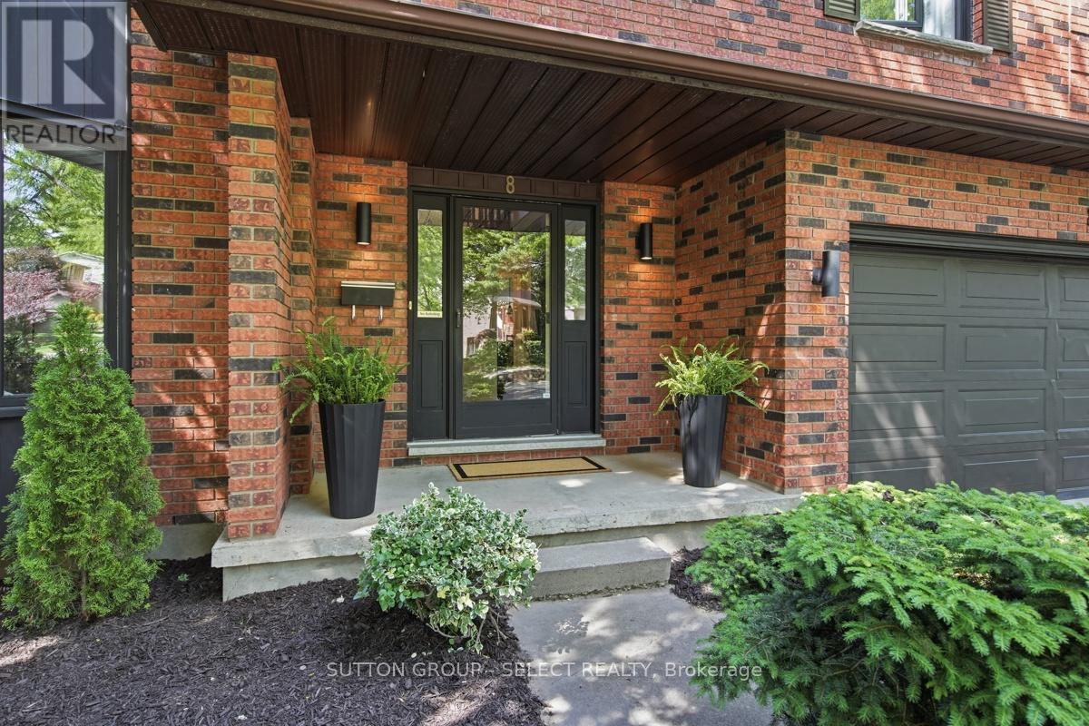 8 SOMERSET CRESCENT - 6