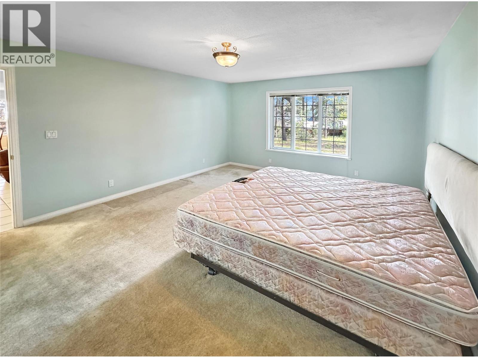 113 Deerview Crescent - 13