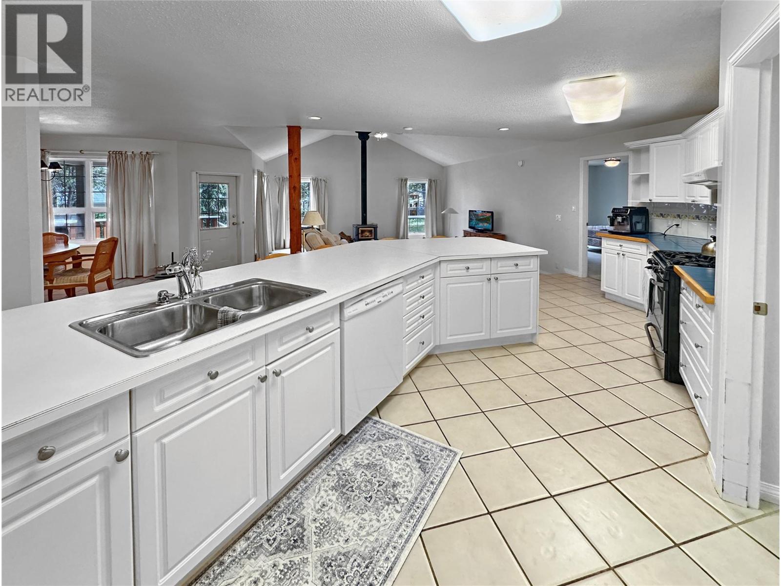 113 Deerview Crescent - 4