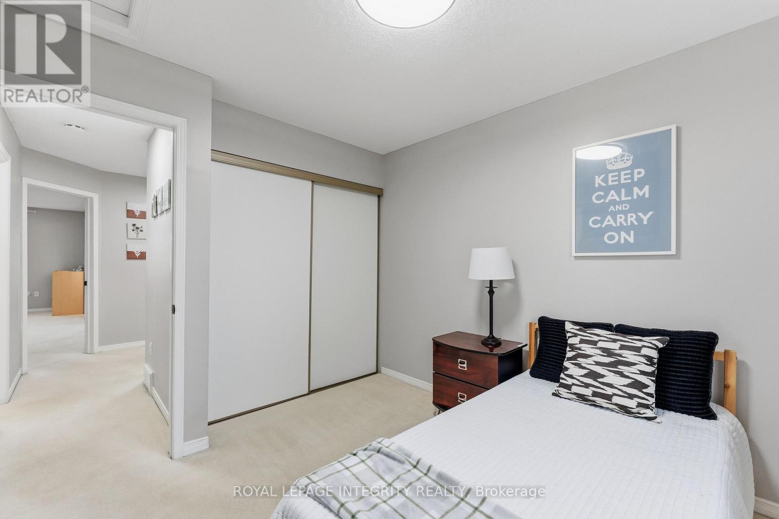 89 BURLINGTON CRESCENT - 25