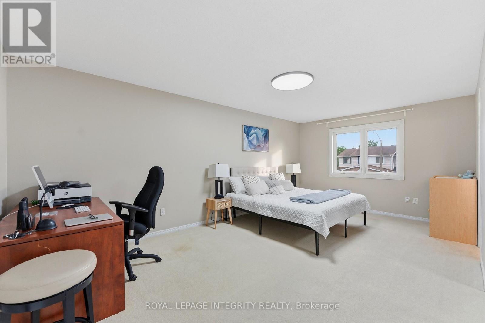 89 BURLINGTON CRESCENT - 16