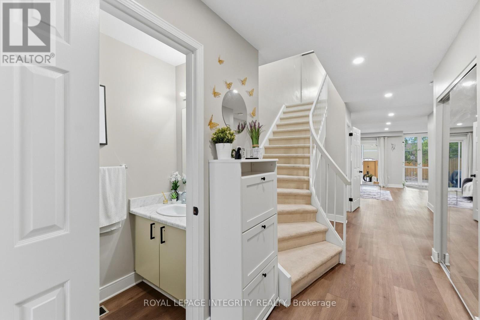 89 BURLINGTON CRESCENT - Image 2