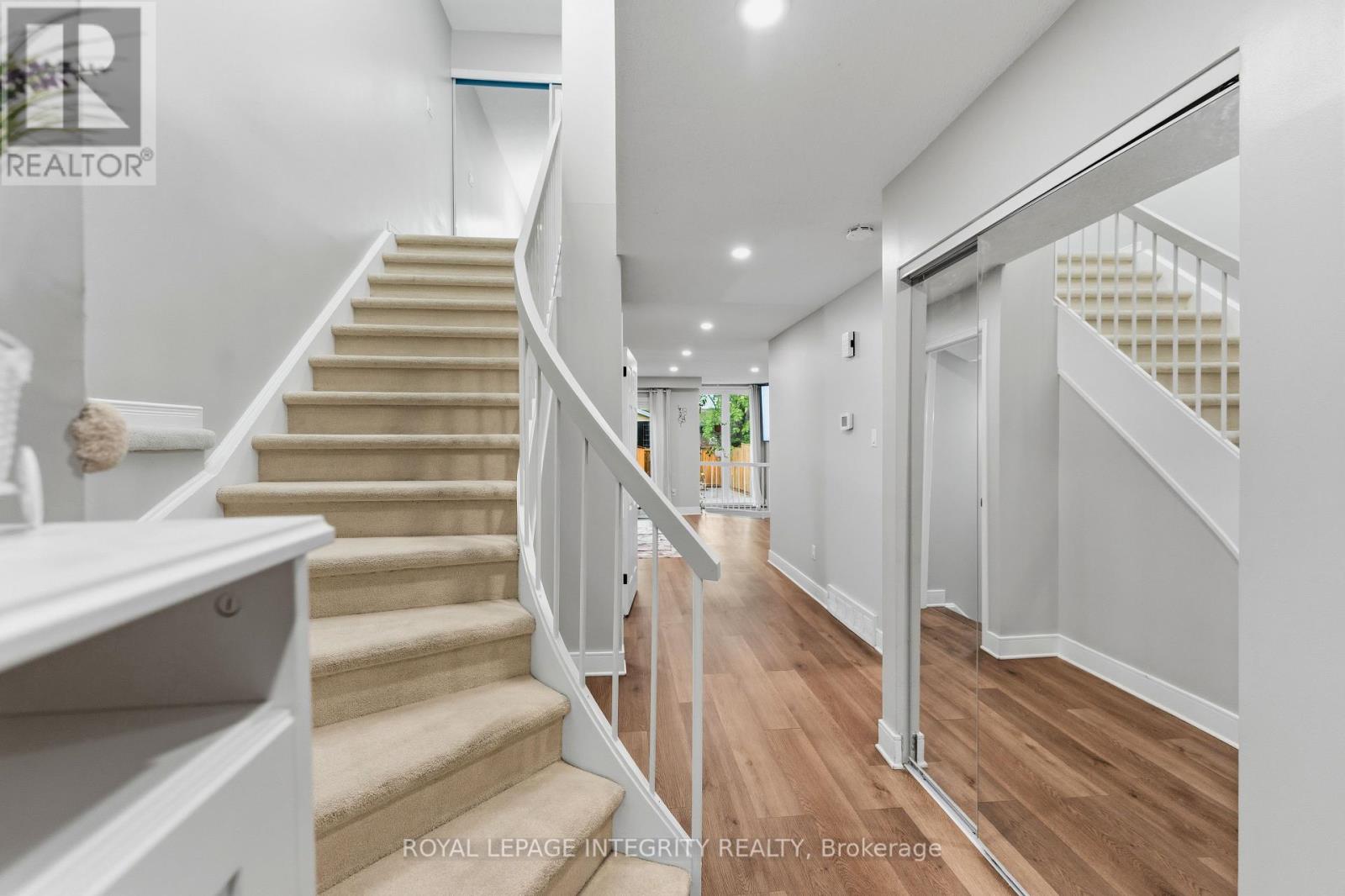 89 BURLINGTON CRESCENT - Image 3