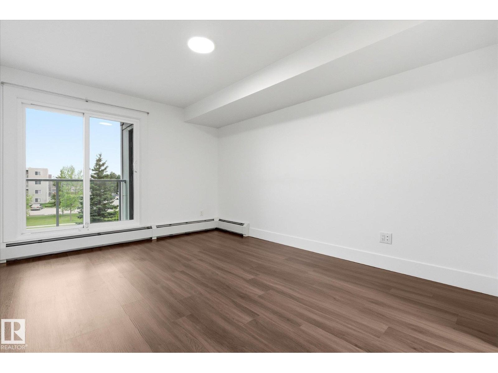 #302 9504 182 ST NW - 28
