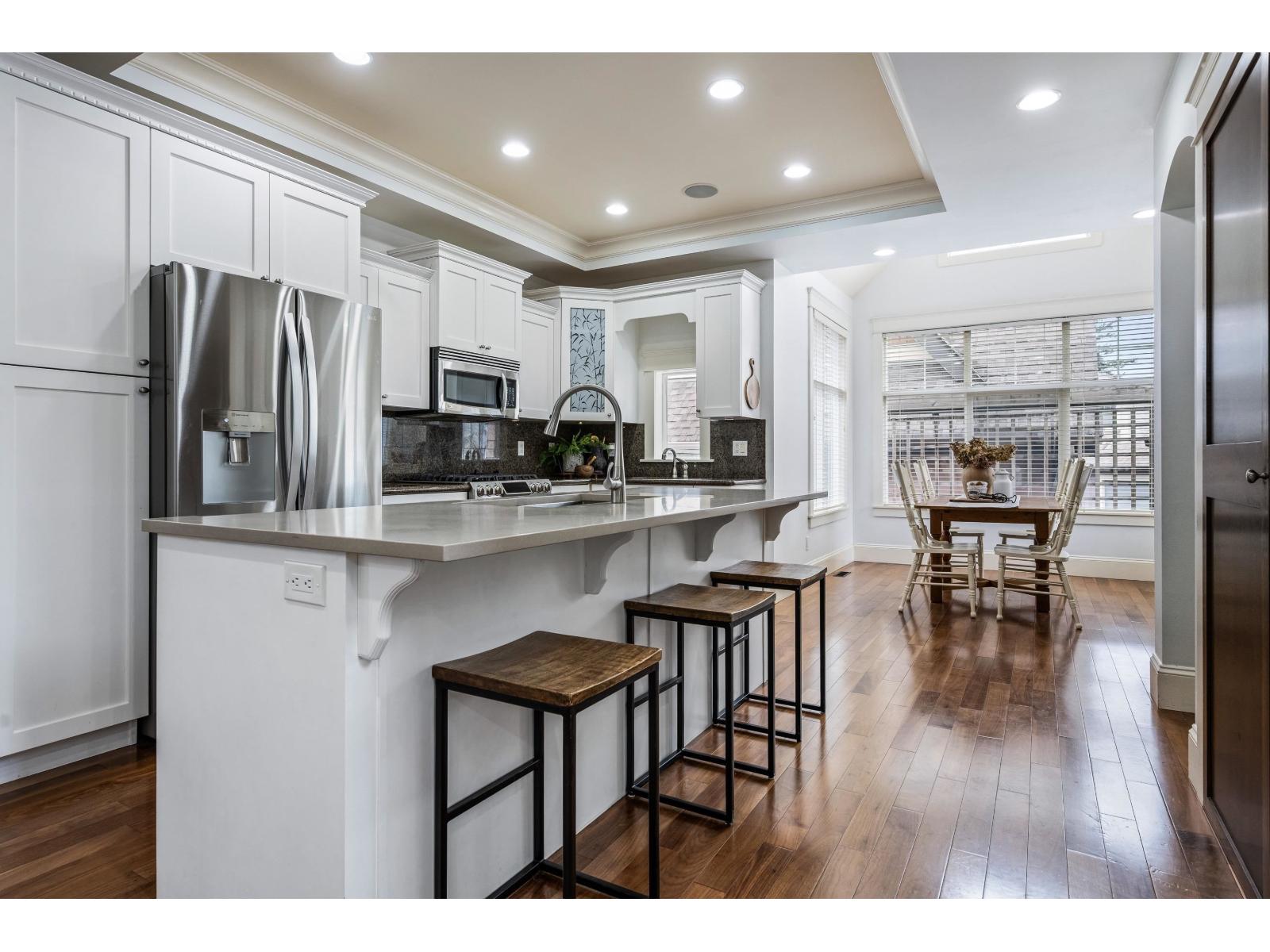 5853 GARRISON BOULEVARD, Garrison Crossing, Chilliwack