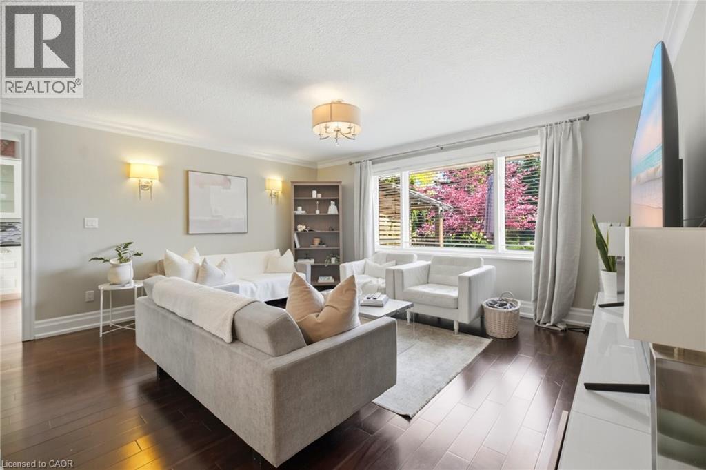 14 PLAINSMAN Road - 11