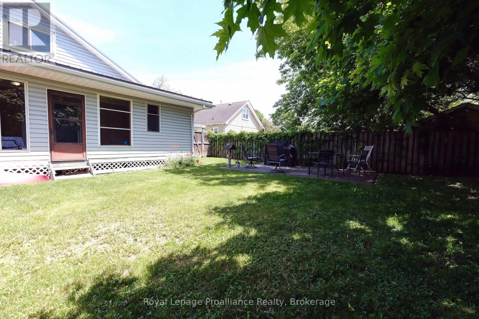 44 PONTON STREET - 25