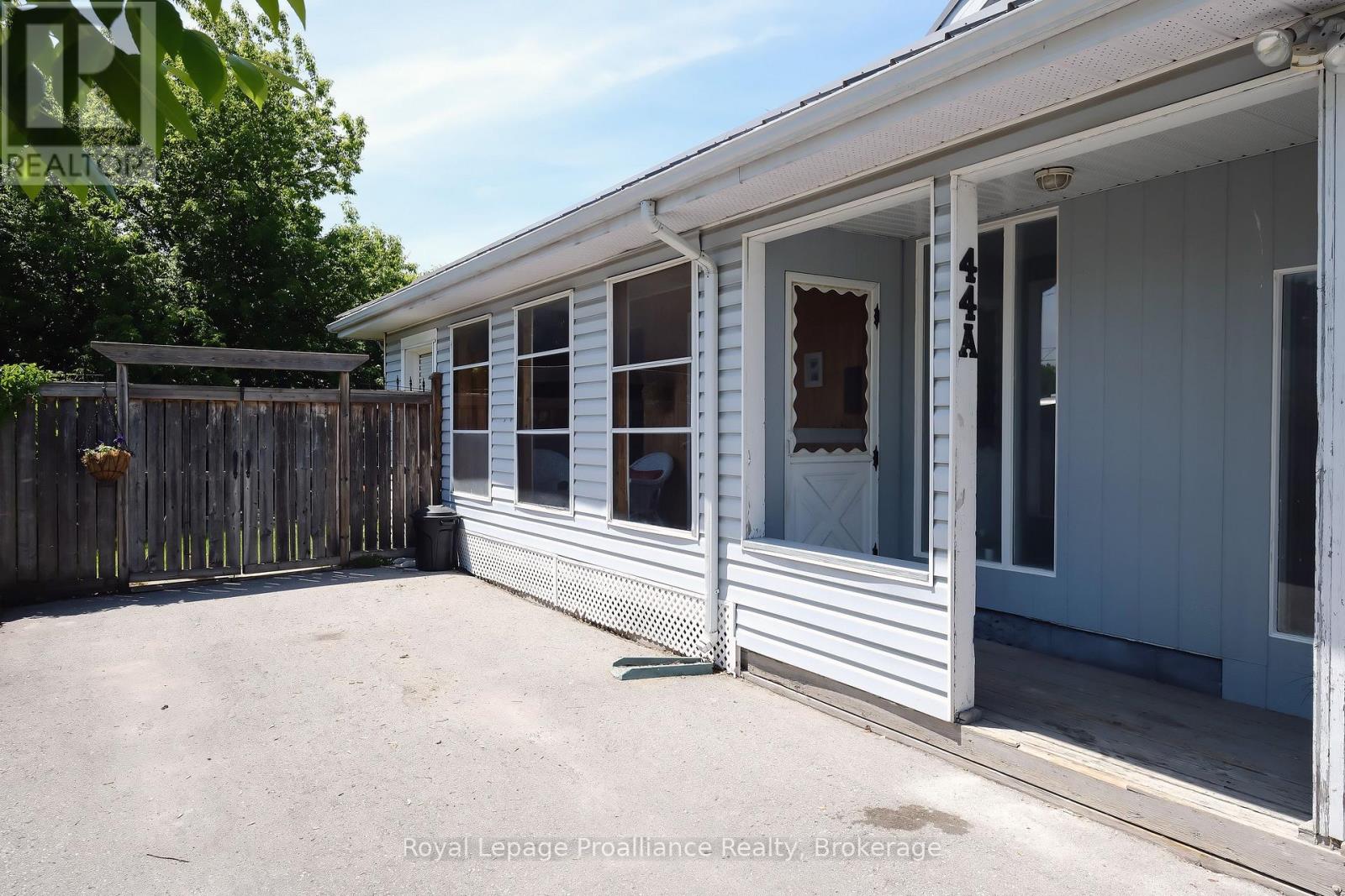 44 PONTON STREET - Image 3