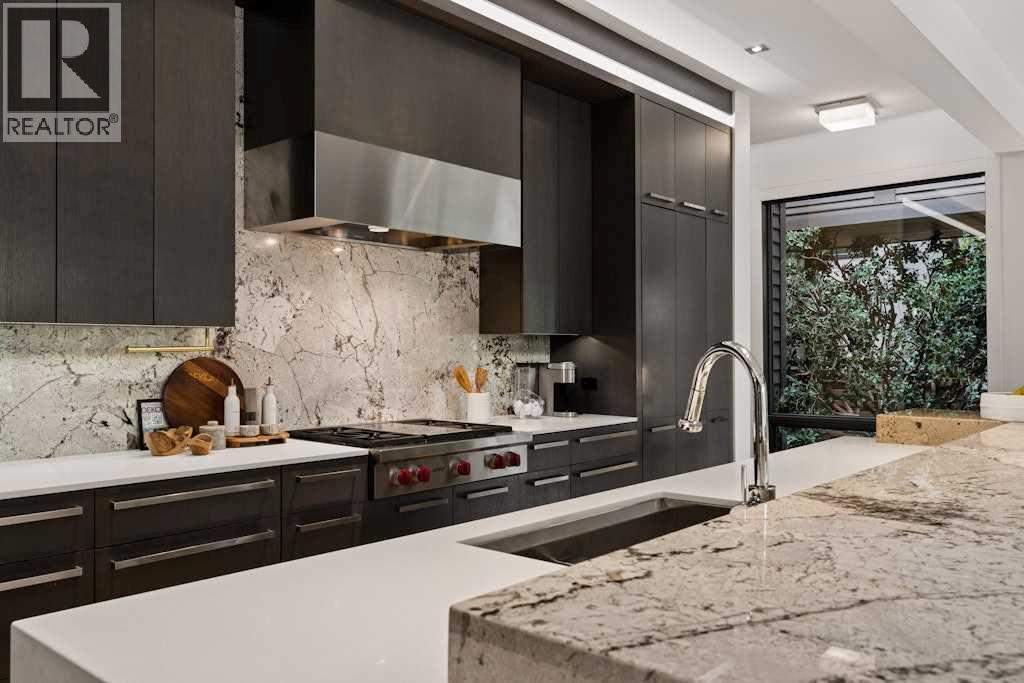 934 Rideau Road SW - 12