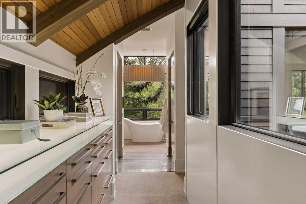 934 Rideau Road SW - 30