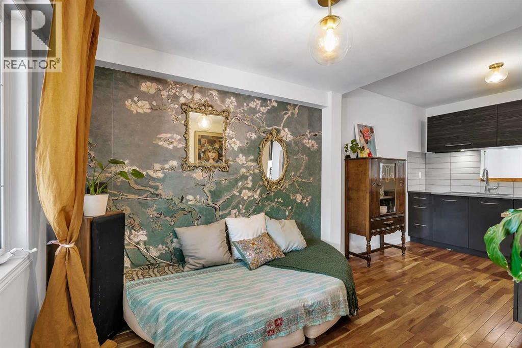 712 14 Street SE - 18