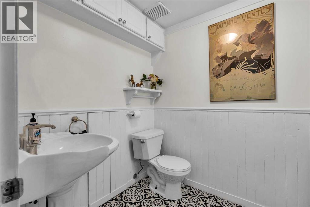 712 14 Street SE - 20