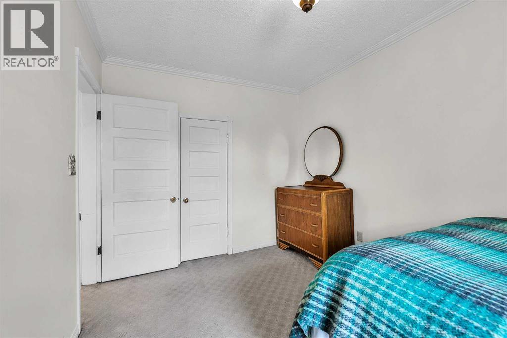 712 14 Street SE - 32