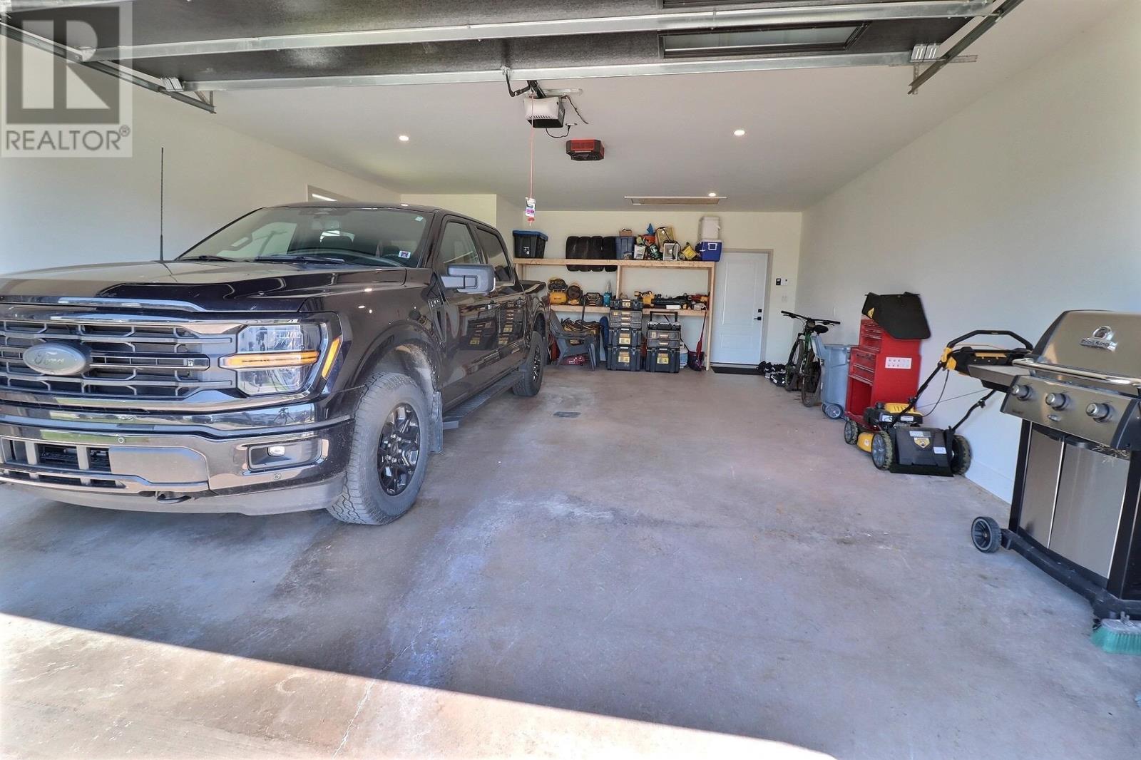 18 Neill Drive - 27