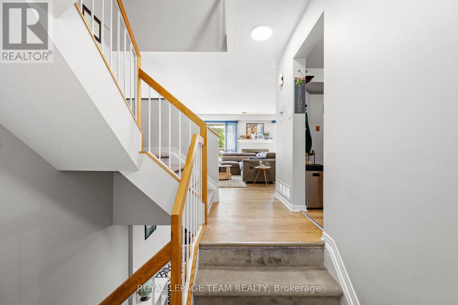 5953 PINEGLADE CRESCENT - 6