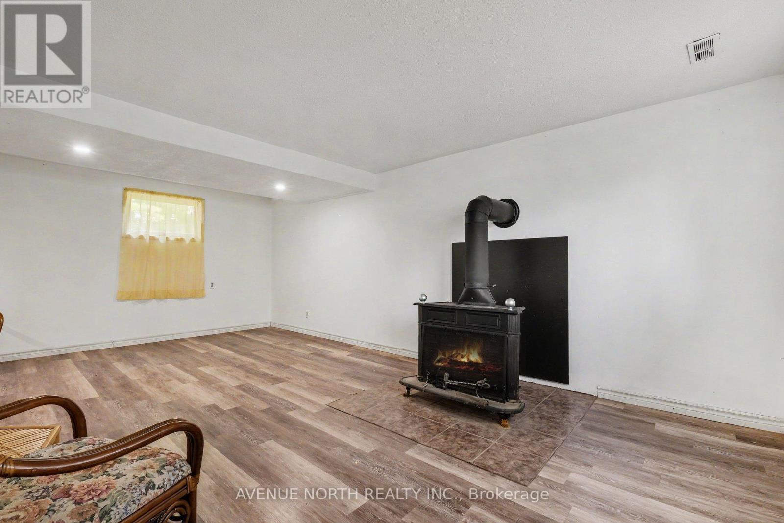 146 DUNCAN STREET - 29