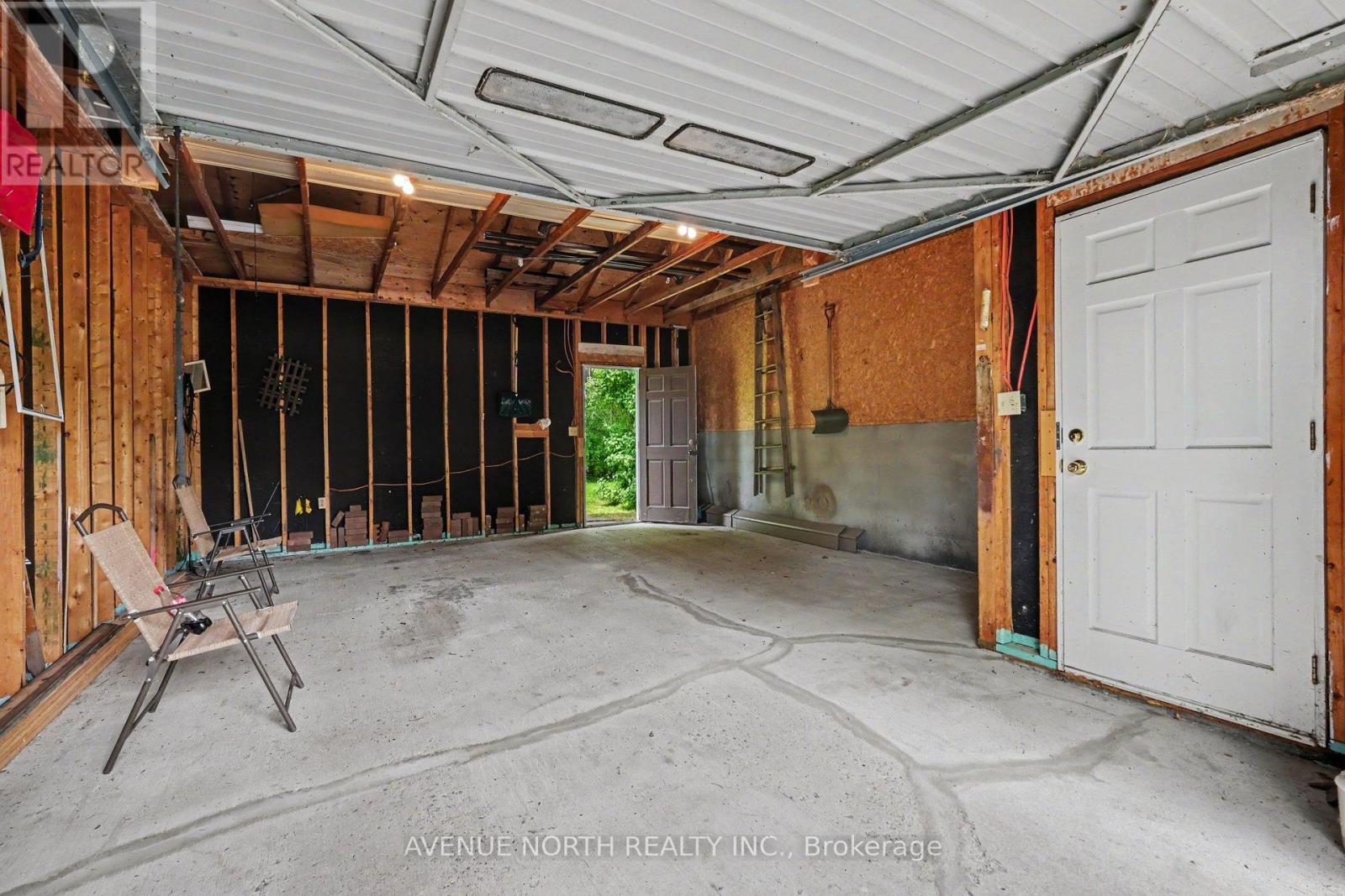 146 DUNCAN STREET - 32
