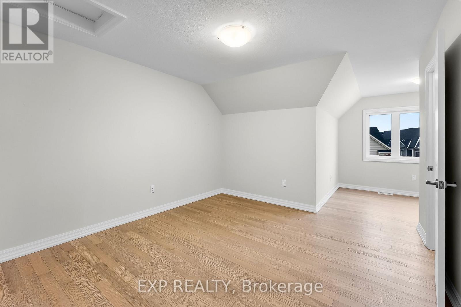 #38 4311 MANN STREET - 32