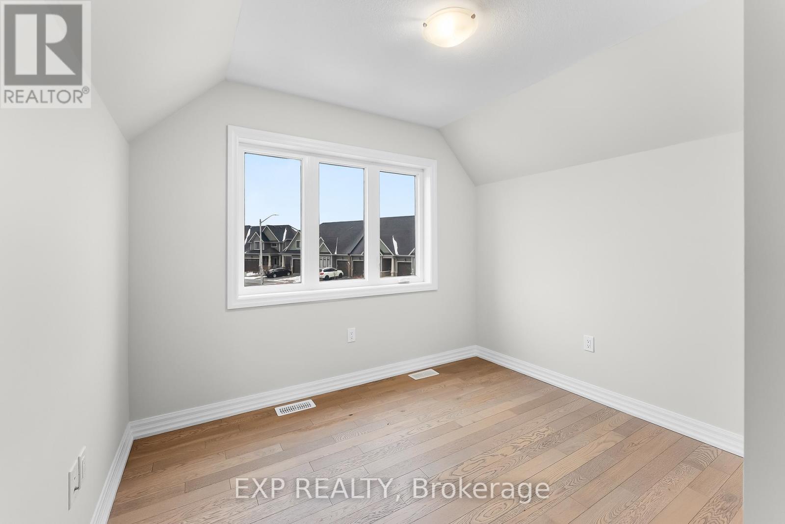 #38 4311 MANN STREET - 36