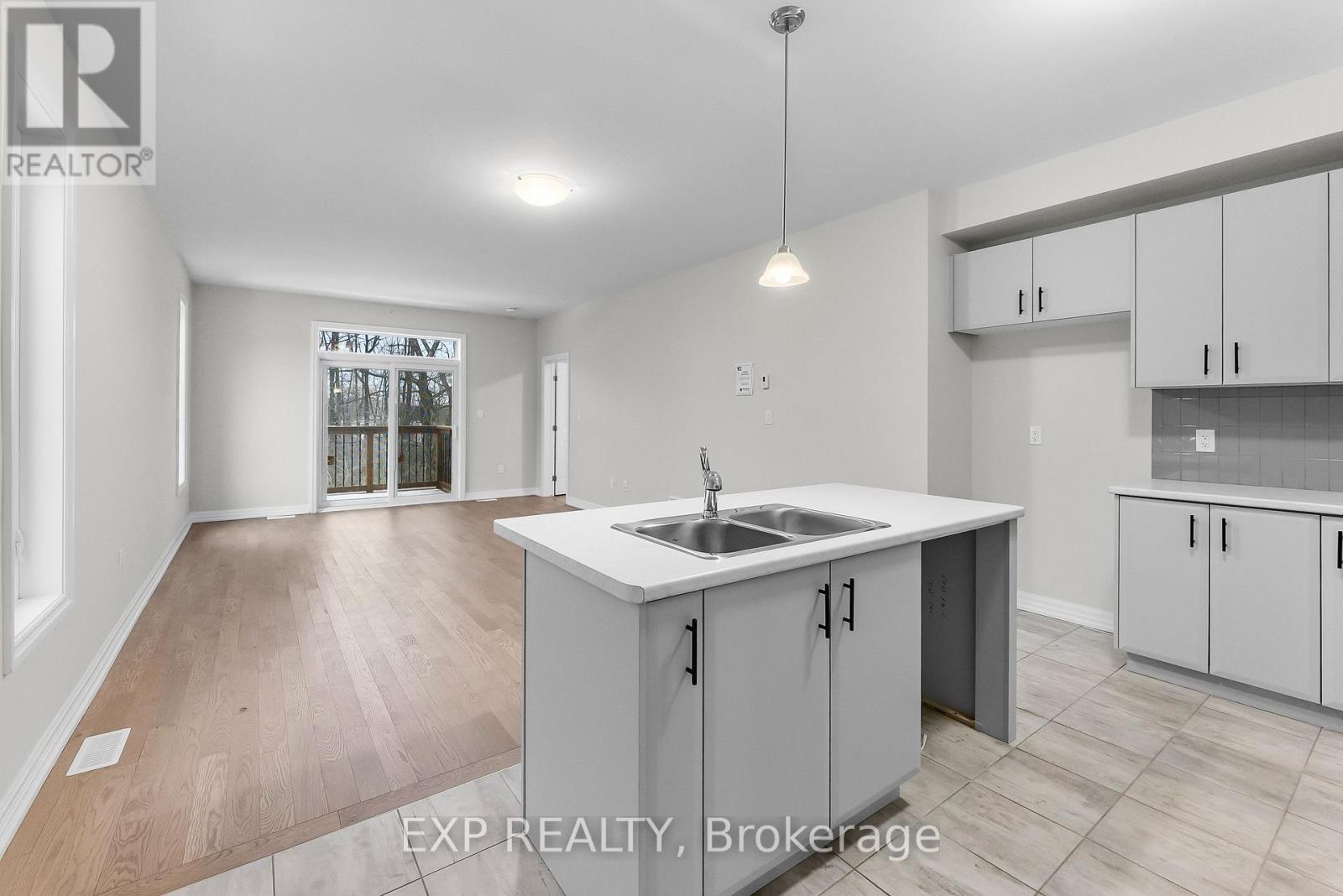 #38 4311 MANN STREET - 8
