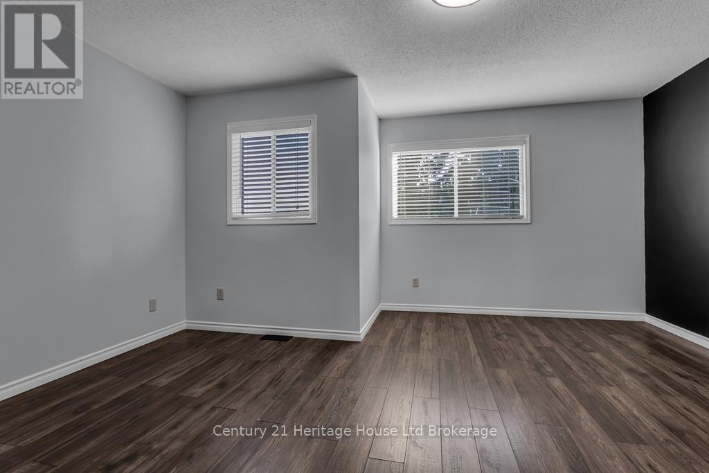 #6 19 WREN COURT - 11