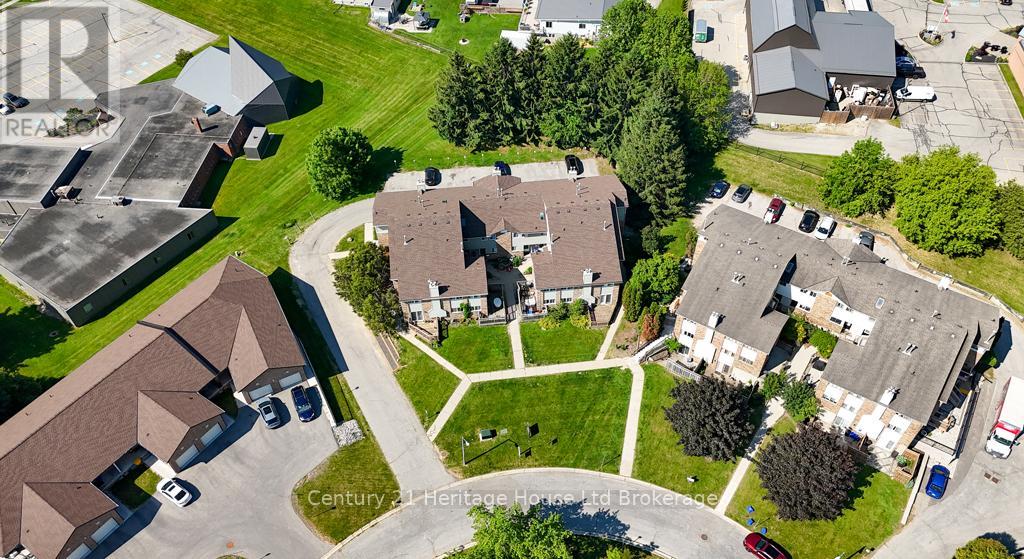 #6 19 WREN COURT - 21