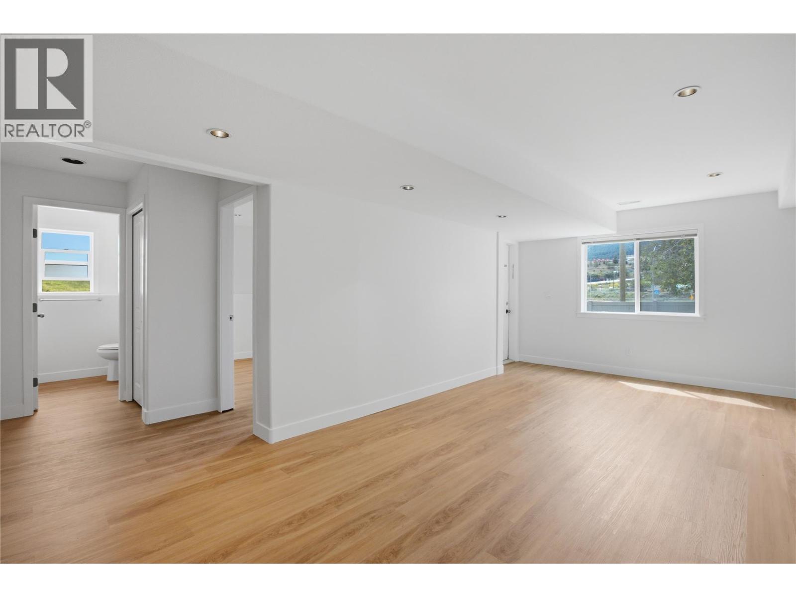 #1 1940 Hillside Drive - 15