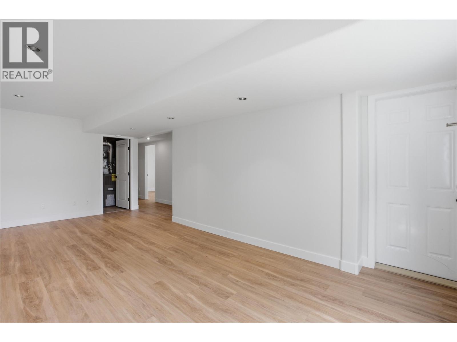 #1 1940 Hillside Drive - 24