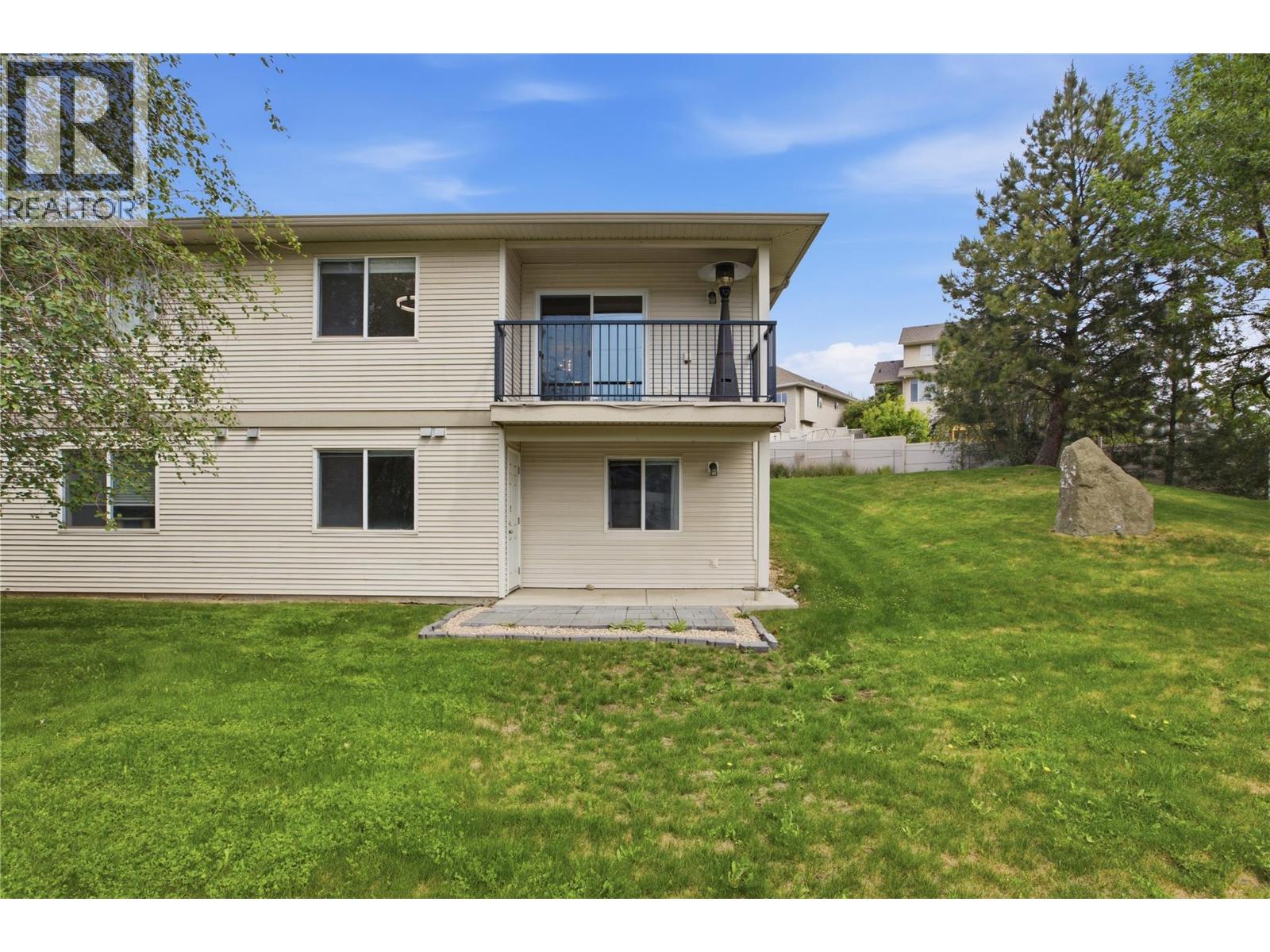 #1 1940 Hillside Drive - 5