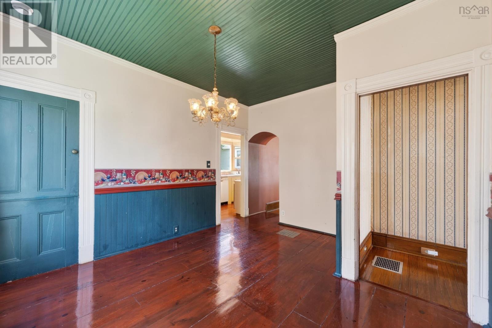 22 Beacon Street - 21
